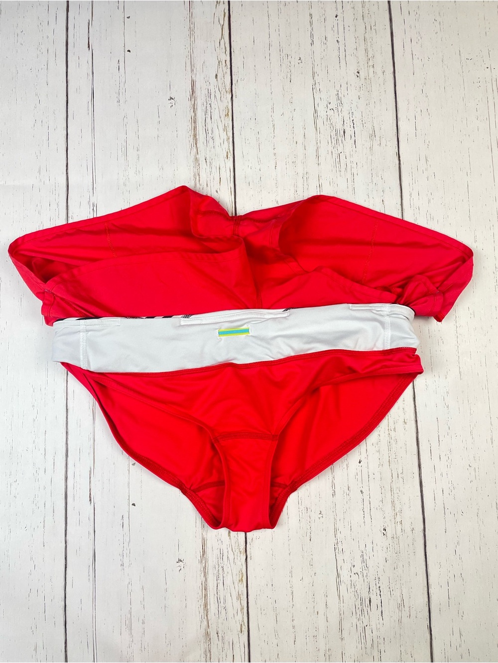 Lululemon Run: Speed Shorts Love Red Quilt Print 2.5” *Limited Edition - Picture 13 of 16